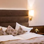 Hotel König 4*