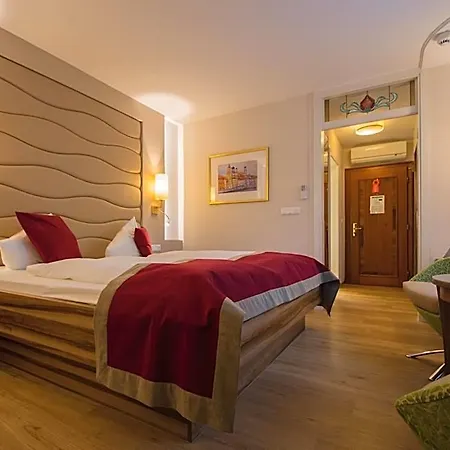 Koenig Hotel